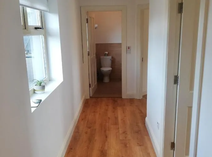 Mcgrath's Bar & 公寓 *